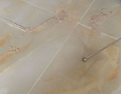 绍兴瓷砖空鼓维修公司分享粘合剂选择不当在瓷砖铺贴过程中可能导致以下问题