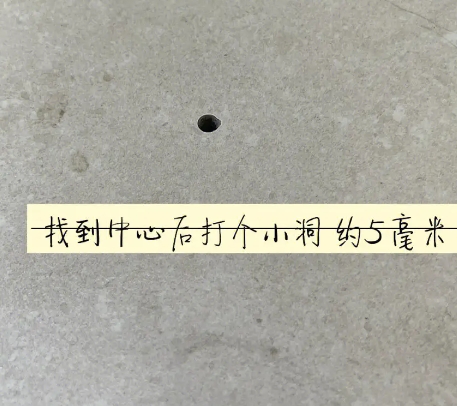 绍兴瓷砖空鼓维修公司专业解答在瓷砖铺贴过程中，如果砂料搅拌不均匀，将会带来以下问题